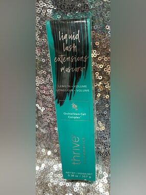 Thrive Liquid Lash Extensions Mascara - Teal and Black Packaging